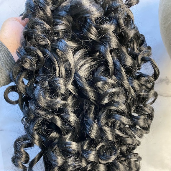 Black Curly Wig With Bangs - Picture 4 of 7